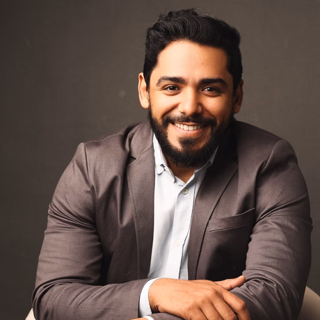 Ademário Paiva - Engenheiro Civil Especializado em Projetos e Perícias